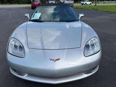 Used 2006 Chevrolet Corvette Convertible w/ Preferred Equipment Group RWD image 2