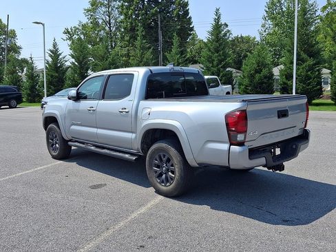 Certified 2023 Toyota Tacoma SR5 w/ Technology Package AWD/4WD image 6