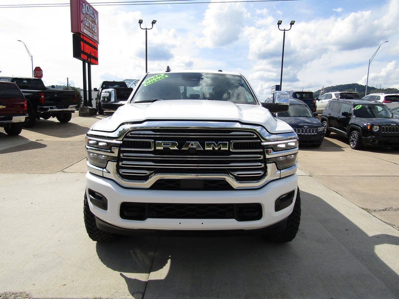Used 2026 RAM 2500 Laramie AWD/4WD image 5