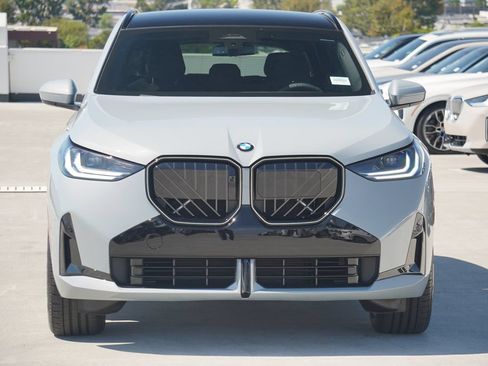 Used 2026 BMW X3 xDrive30i w/ Premium Package AWD/4WD image 2