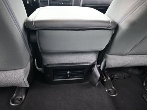 Used 2018 RAM 1500 Express image 32