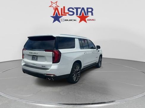 Used 2025 GMC Yukon XL Denali Ultimate AWD/4WD image 7
