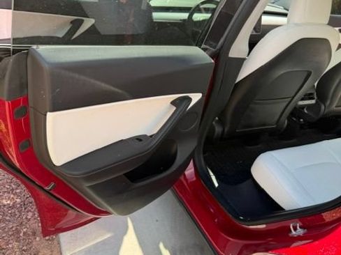 Used 2021 Tesla Model Y Long Range AWD/4WD image 6