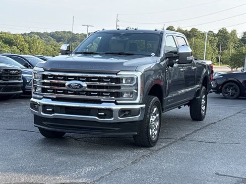 Used 2024 Ford F250 Lariat w/ Chrome Package AWD/4WD image 13