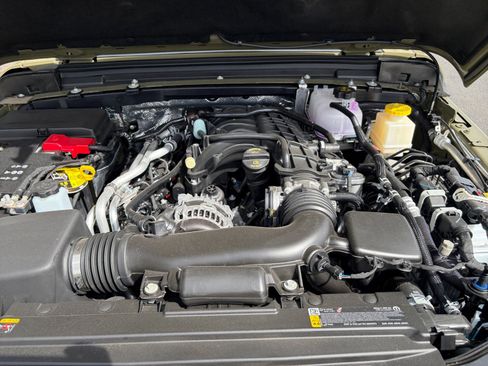 New 2026 Jeep Gladiator Sport AWD/4WD image 9