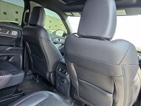 Used 2025 Ford Explorer ST w/ Sun And Sound Package AWD/4WD image 15