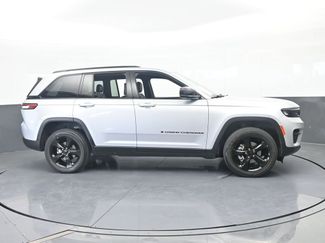 Used 2023 Jeep Grand Cherokee Altitude AWD/4WD video 2