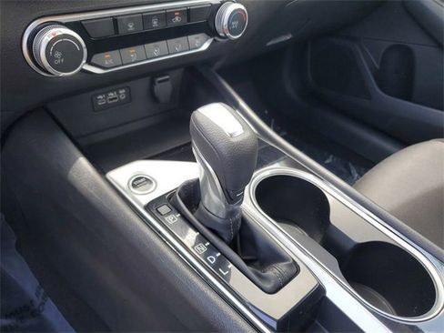 Used 2024 Nissan Altima 2.5 SV image 28