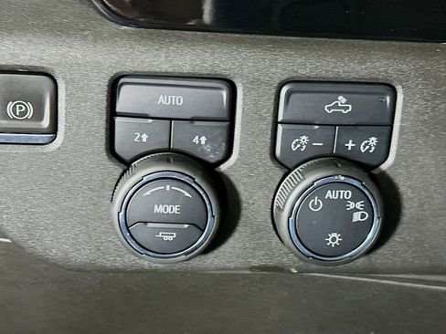 Used 2023 Chevrolet Silverado 1500 LT image 17