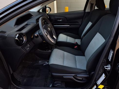 Used 2015 Toyota Prius C Two image 15