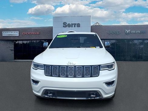 Used 2019 Jeep Grand Cherokee Overland AWD/4WD image 2