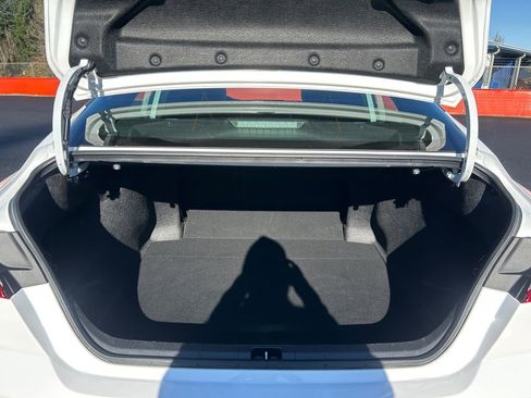 Used 2025 Toyota Camry SE image 24