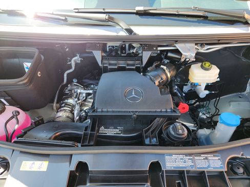 New 2025 Mercedes-Benz Sprinter 2500 image 10