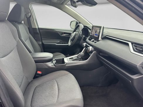 Used 2024 Toyota RAV4 XLE AWD/4WD image 16