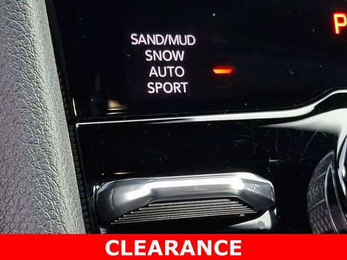 Used 2025 Jeep Grand Cherokee L Limited w/ Black Appearance Package image 24