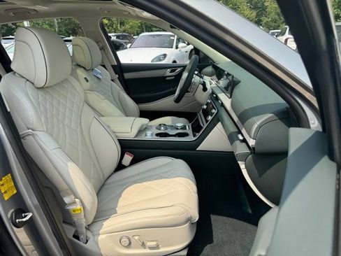 New 2025 Genesis GV80 3.5T Prestige image 31