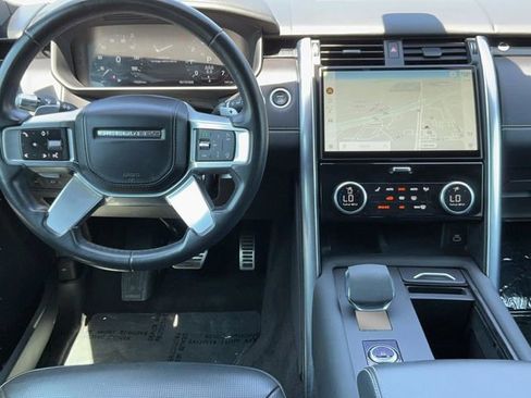 Used 2021 Land Rover Discovery HSE R-Dynamic AWD/4WD image 12