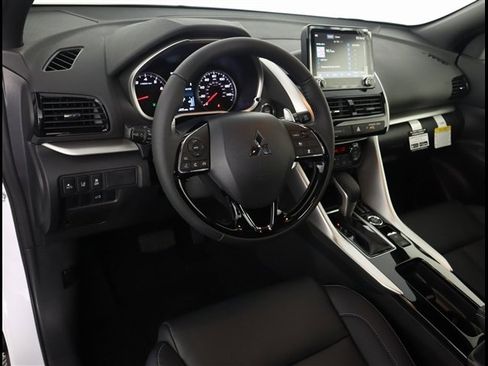 Used 2024 Mitsubishi Eclipse Cross SEL image 14