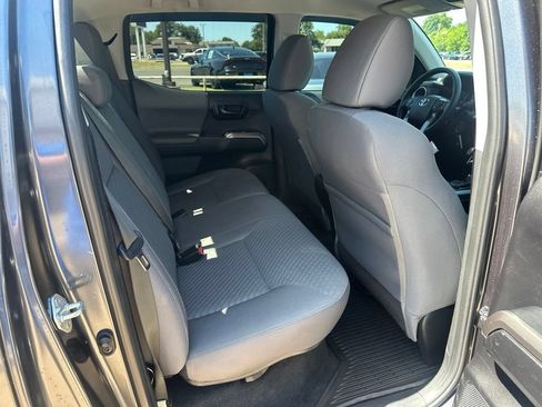 Used 2022 Toyota Tacoma SR5 w/ Technology Package RWD image 18