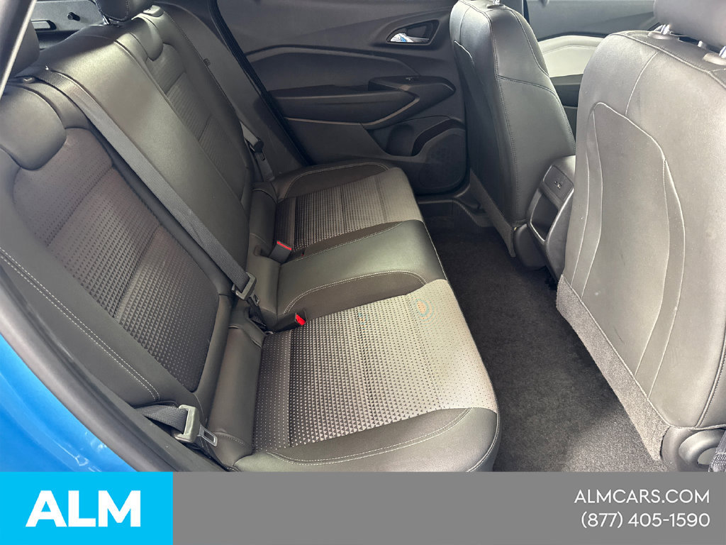 Used 2025 Chevrolet Trax LT FWD image 18