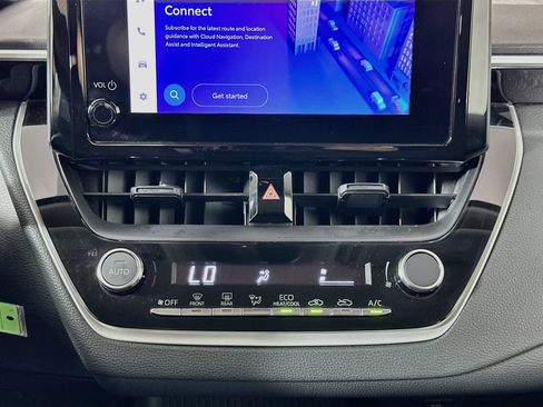 Used 2025 Toyota Corolla LE FWD image 23