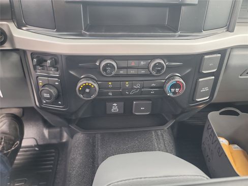 Used 2026 Ford F250 XL w/ XL Chrome Package image 18