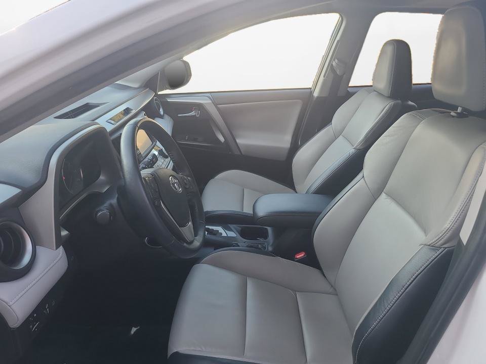 Used 2018 Toyota RAV4 Limited w/ Advanced Technology Package AWD/4WD image 11