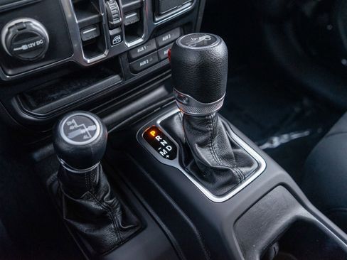 Used 2019 Jeep Wrangler Unlimited Sport AWD/4WD image 20