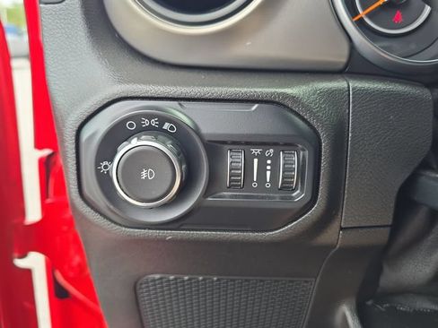 Used 2019 Jeep Wrangler Sport AWD/4WD image 21