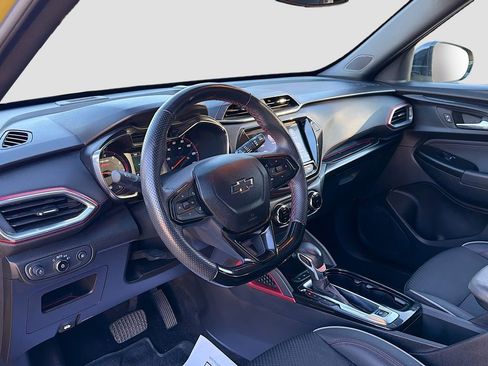 Used 2023 Chevrolet TrailBlazer RS w/ Convenience Package image 11