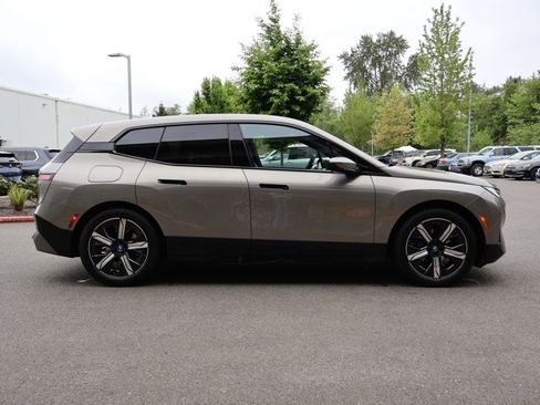 Certified 2023 BMW iX xDrive50 w/ Premium Package AWD/4WD image 5