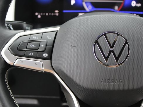 Certified 2023 Volkswagen Atlas Cross Sport SE image 13