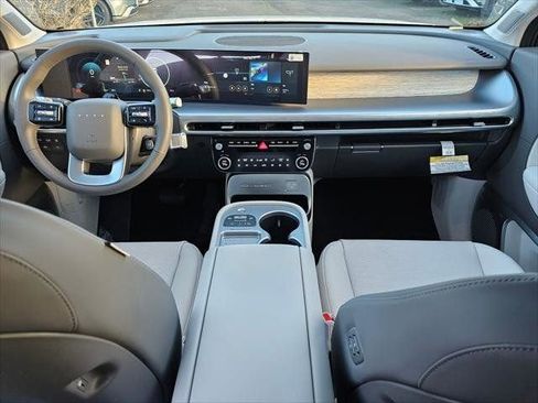 New 2026 Hyundai Ioniq 9 Limited AWD/4WD image 15