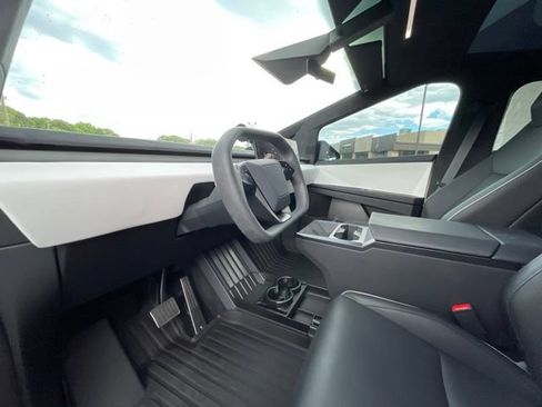 Used 2024 Tesla Cybertruck Cyberbeast AWD/4WD image 11