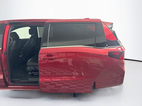 Used 2025 Honda Odyssey Sport-L image 27