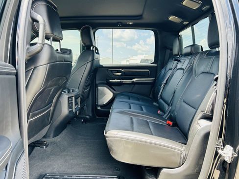 Used 2020 RAM 1500 Limited w/ Black Appearance Package AWD/4WD image 30