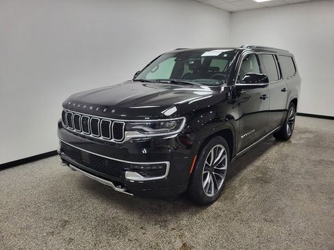 Used 2024 Jeep Wagoneer L Series III w/ Premium Group I image 27