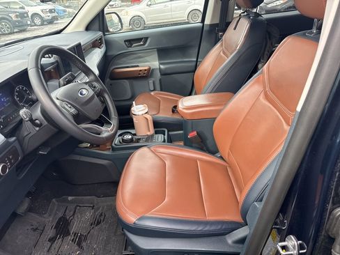 Used 2023 Ford Maverick Lariat w/ Lariat Luxury Package image 9