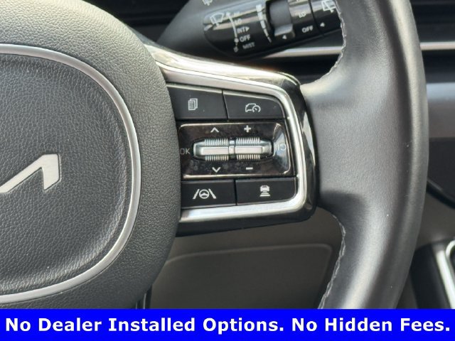 Used 2025 Kia Carnival FWD image 12