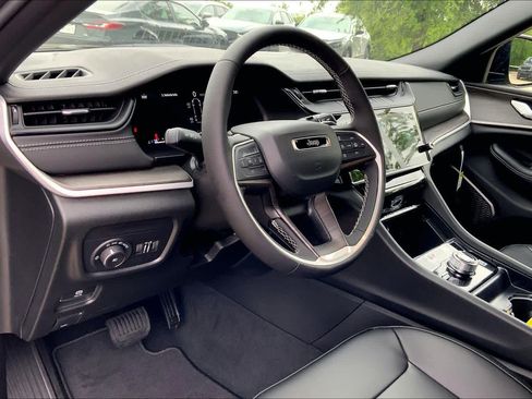New 2026 Jeep Grand Cherokee L Limited AWD/4WD image 8