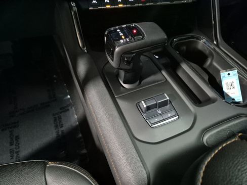 Certified 2023 GMC Sierra 1500 AT4 w/ Technology Package image 17