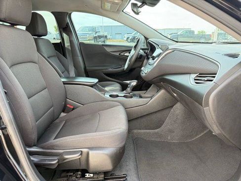 Used 2024 Chevrolet Malibu LS FWD image 3