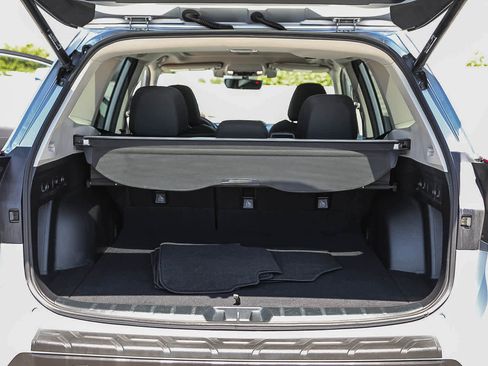 Used 2021 Subaru Forester Premium AWD/4WD image 25