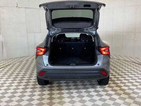 Used 2024 Chevrolet Trax LS w/ LS Convenience Package FWD image 30