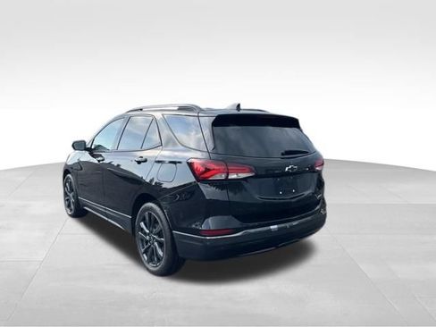 Used 2023 Chevrolet Equinox RS w/ LPO, Floor Liner Package FWD image 3