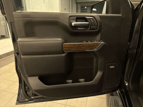 Used 2022 Chevrolet Silverado 1500 High Country w/ Safety Package II AWD/4WD image 30