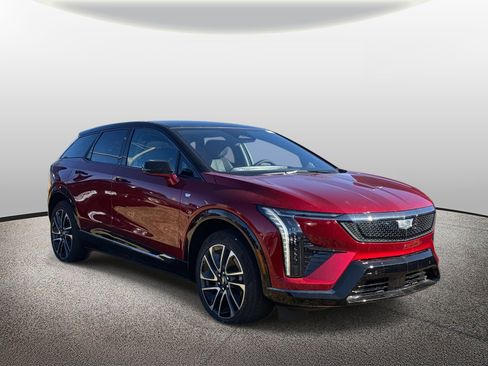 New 2026 Cadillac Optiq Sport 1 w/ LPO, Floor Liner Package AWD/4WD image 5
