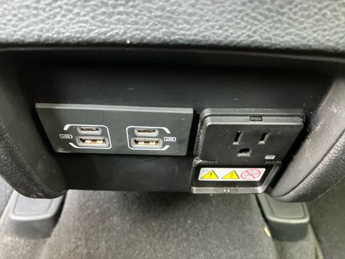 Used 2021 Jeep Cherokee Latitude Lux w/ Comfort/Convenience Group FWD image 31