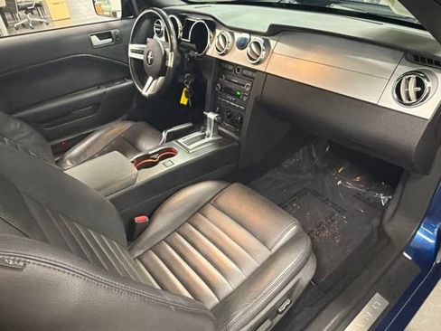 Used 2009 Ford Mustang GT RWD image 10