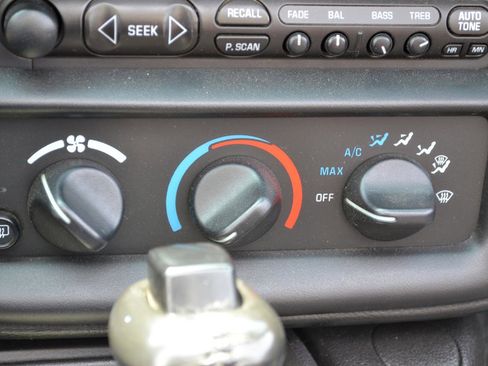 Used 2002 Chevrolet Camaro Z28 w/ SS Performance/Appearance Pkg image 17